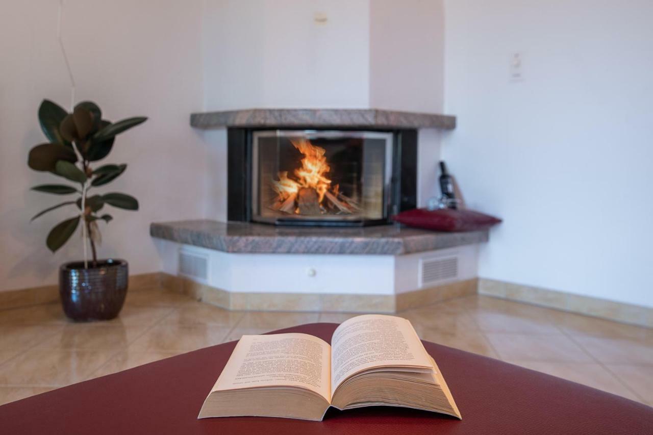 Ferienhaus Joy Ližnjan Exteriör bild