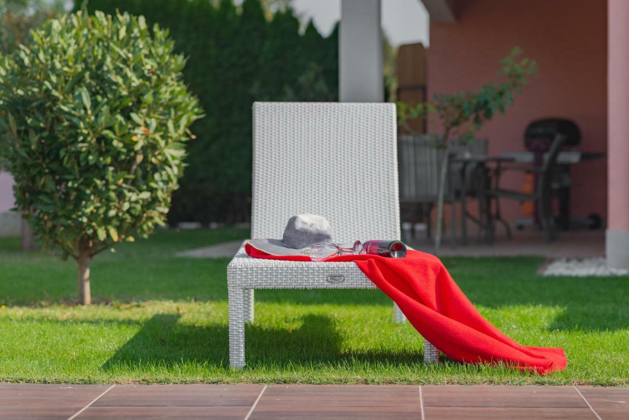Ferienhaus Joy Ližnjan Exteriör bild