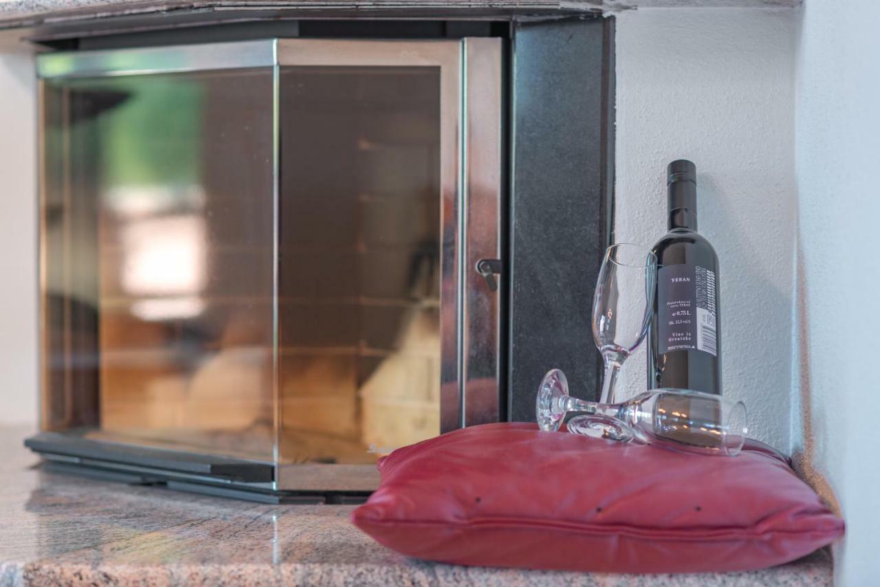 Ferienhaus Joy Ližnjan Exteriör bild